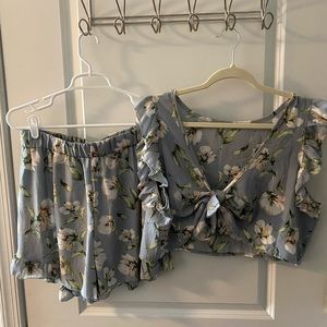 Adorable set! Worn once